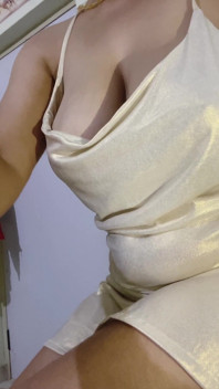 Desi dorpsmeisje tieten drukken heel hard en sexy