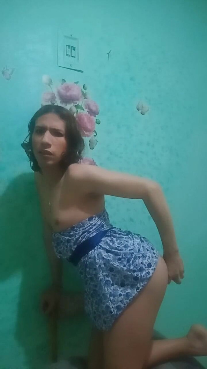 Femboy from Colombia: Diesmal alleine, aber ich konnte alles genießen