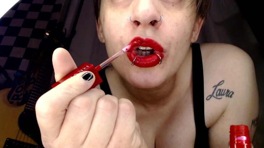 Thick Red Lipstick Application (Abby Anna) Thick Red Lipstick Application (Abby Anna)