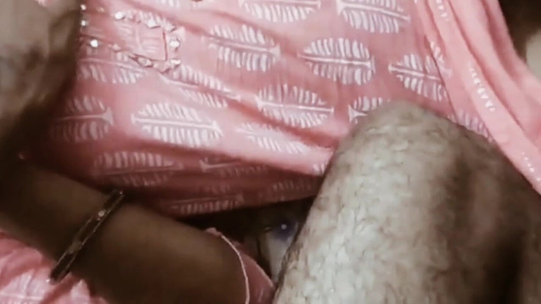 Joya Malik: 饥渴的德瓦和他的哥的德西比哈里性爱视频