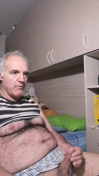 긴 토요일에 내 성기를 세게 자위하는 걸 즐길 수 있었어!
