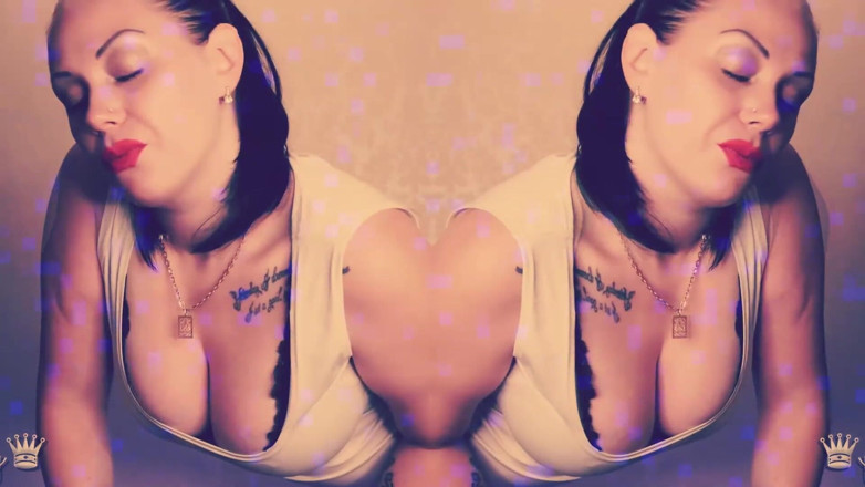 Goddess Misha Goldy: Eres una joder tonta que masturbándose mientras me rijo de...