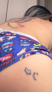 masturbacja analna z LunaBigBooty