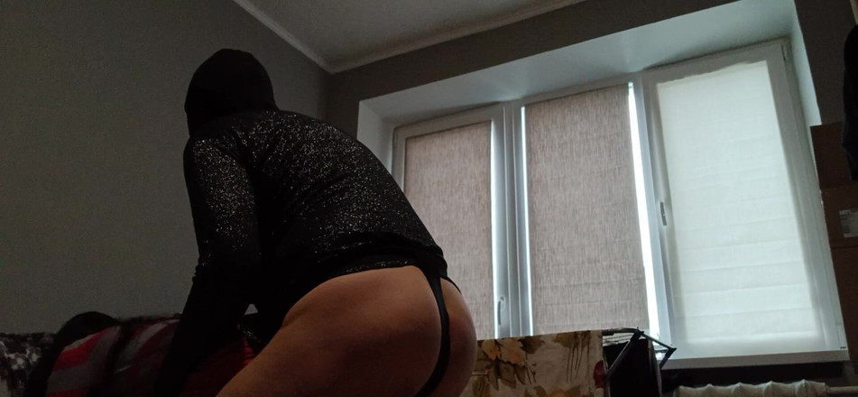 Lesbian-candys: 一旦我的继母和我一个人，我们就不能阻止自己做爱