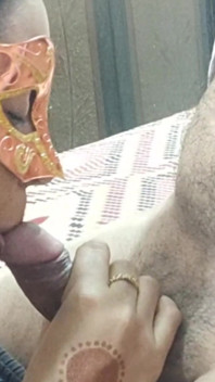 파트너의 자지를 빨고 오럴을 즐기는 발정난 Pirya Bhabhi