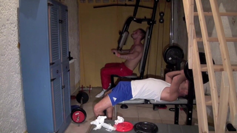 Crunch Boy: Twink von direkt bei der breibe gefickt