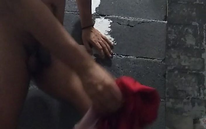 AlexAlejandro13: 洗澡的每一天