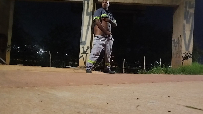 TheBlacKHunterr: Masturbation dans la rue