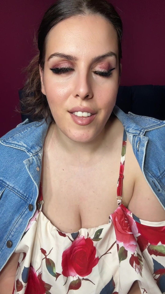 Young_strawberry: Eu te amo madrasta, eu vou voltar com você
