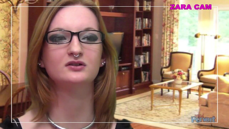 Nerd Pervert: Zara Durose - закохана в коледж