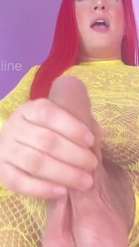 콜롬비아 시메일 통통한 백인 음경이 슬로우 모션으로 등장한다
