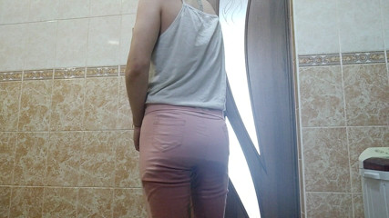 DirtyLubov: ฉี่ในกางเกง