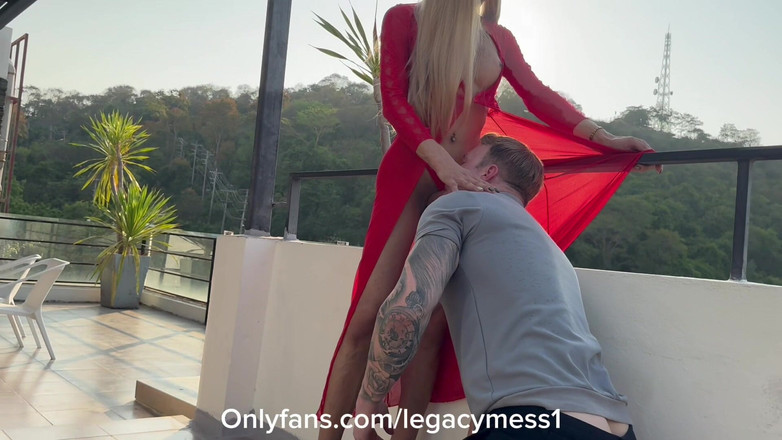 Legacy Mess: Großer asiatischer blonder ladyboy dominiert und fickt mit Pornostar Magic...