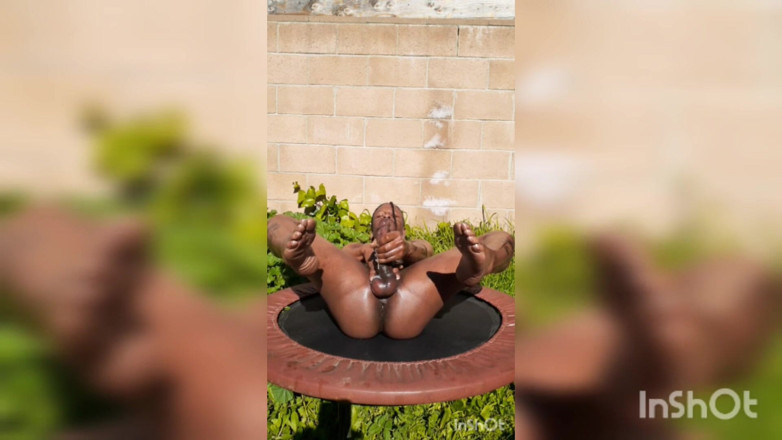 Batbunz: My Backyard Cumshots Compilations
