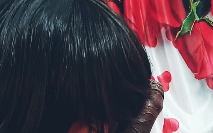 Bolly Karma: 私が彼のペニスをどのように制御するかをご覧ください