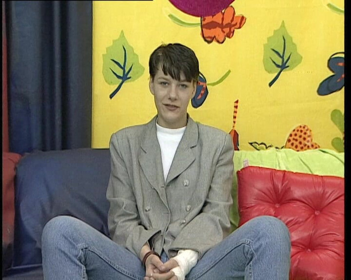 YOUR FIRST PORN: Eigentlich stehe ich Auf frauen - 维多利亚，我真的很喜欢女人