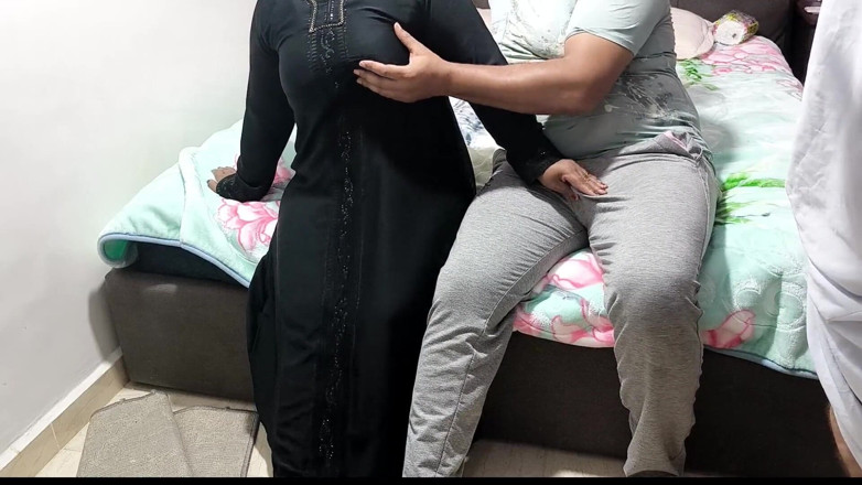Arabic Bbw: Saya mengongkek ibu tiri saya dengan kawan saya