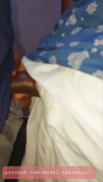 Tharumini_Official: Kongkek Sri Lanka - isteri saya semasa dia memasak dan berkongkek