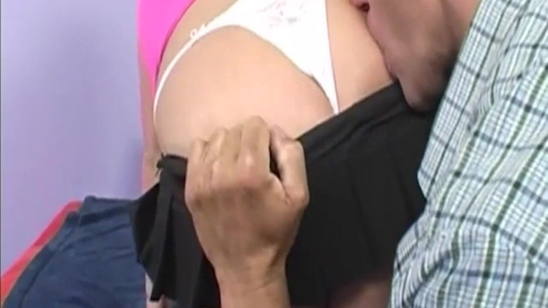 XXXEROTICONLY: La mora tettona fa un deepthroat al cazzo gonfio con...