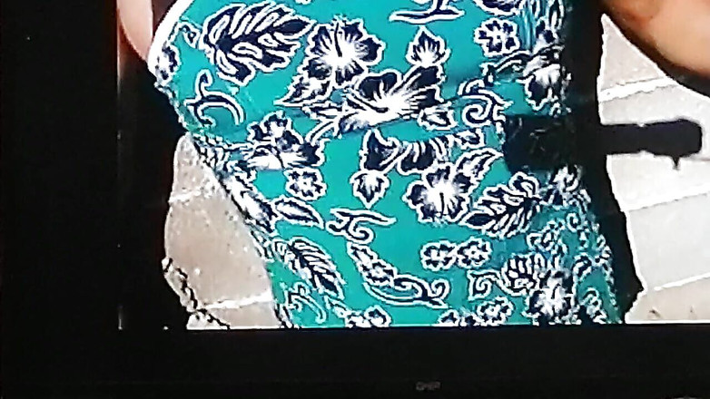 Marga9012: Sehr sexy mit einem kurzen kleid.