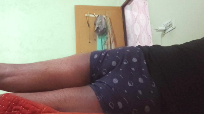 rruh_2024: Uprostřed noci jsem indický vesničan spodní kamarád gay kluk