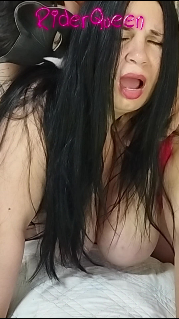 Only Riderqueen BBW Step Mom Latina Alone: Riderqueen ošukaná, videa pro fanoušky a sledující