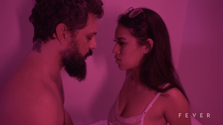 Fever Films: 완벽한 소녀와 슬로우 섹시 섹스