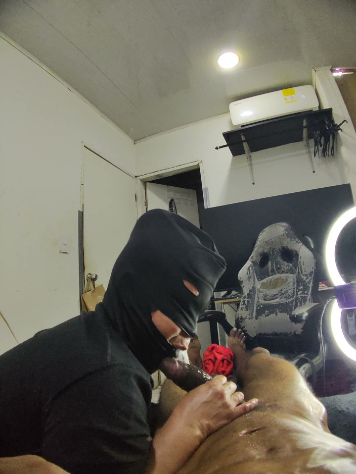 Cum-lobian dickdrainers: Throat Champ - Mask Hitam 3