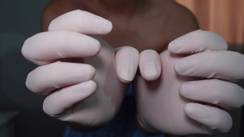 AmayaMori: Chica masturbándose en guantes 4k