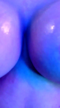 Olie tiet plaagt strobe lichte slow motion stuiterend laten vallen borsten