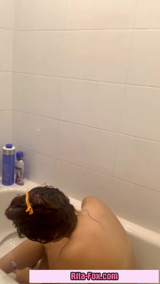 SugarNadya: I went to take showers and shave my sweet pussy...