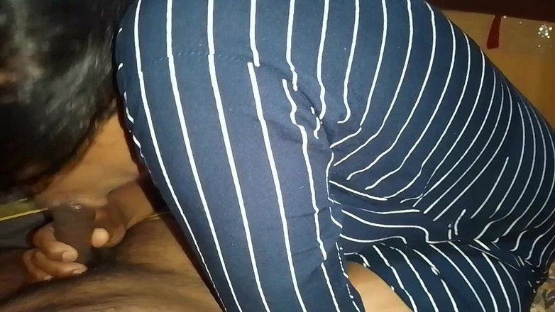 Skydreem1104: भारतीय गांव की लड़की इसे अपने पति के मुंह में लेती है और उसे खुश करती है