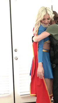 Supergirl: superheroine yang dihancurkan sama skye blue