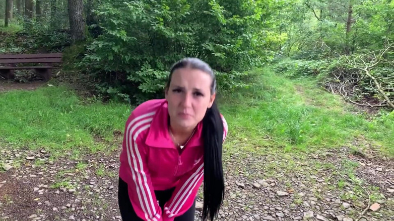 German Fuck Girls: Crass! Fucked Bare While Jogging Outdoors! Creampie!