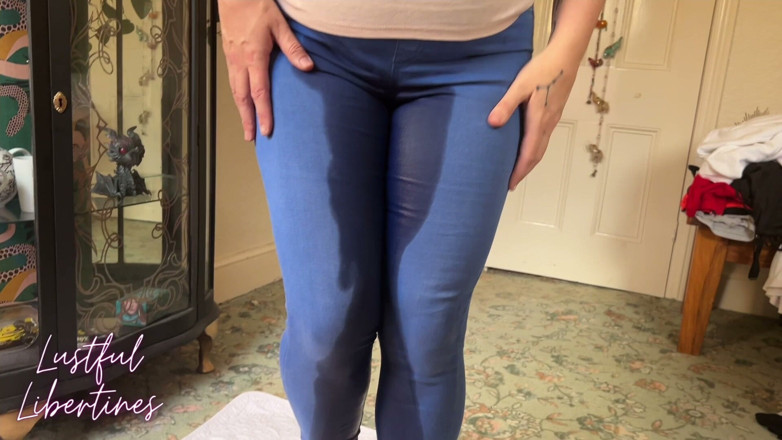 Lustful Libertines: Pee Desperation Jeans Wetting