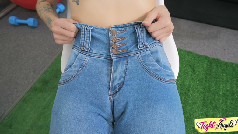 Tight Angels: Princess 001 - Tight-angels - PAWG Perfection! Puffy Nipples! Jiggly Round Butt! Blue...