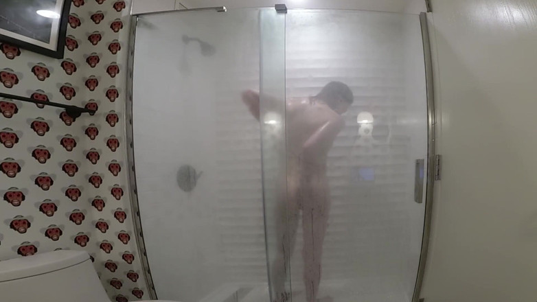 KittyKaash: Kitty Kaash onder de douche