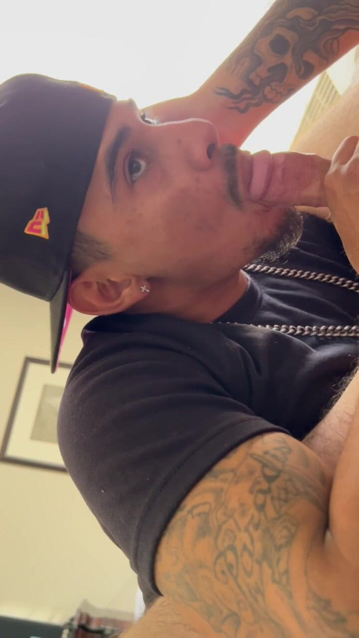 Texas-Toxicos: Menghisap batang teman lelaki saya di hotel