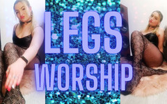 Monika Nylon: (80) Uctívání nohou