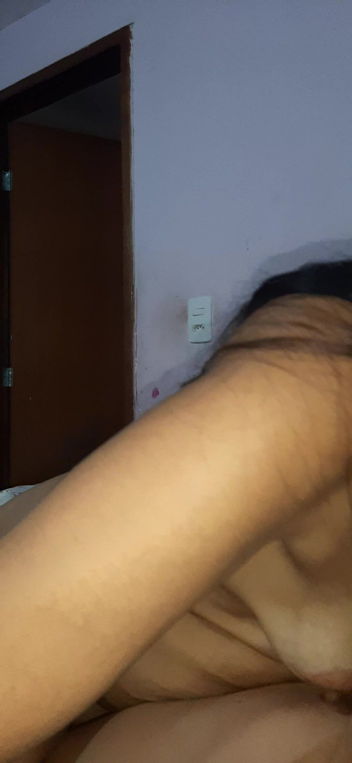 Renatinharj: Vanessinha Celebrated a Promotion at Work and Got Very Naughty...