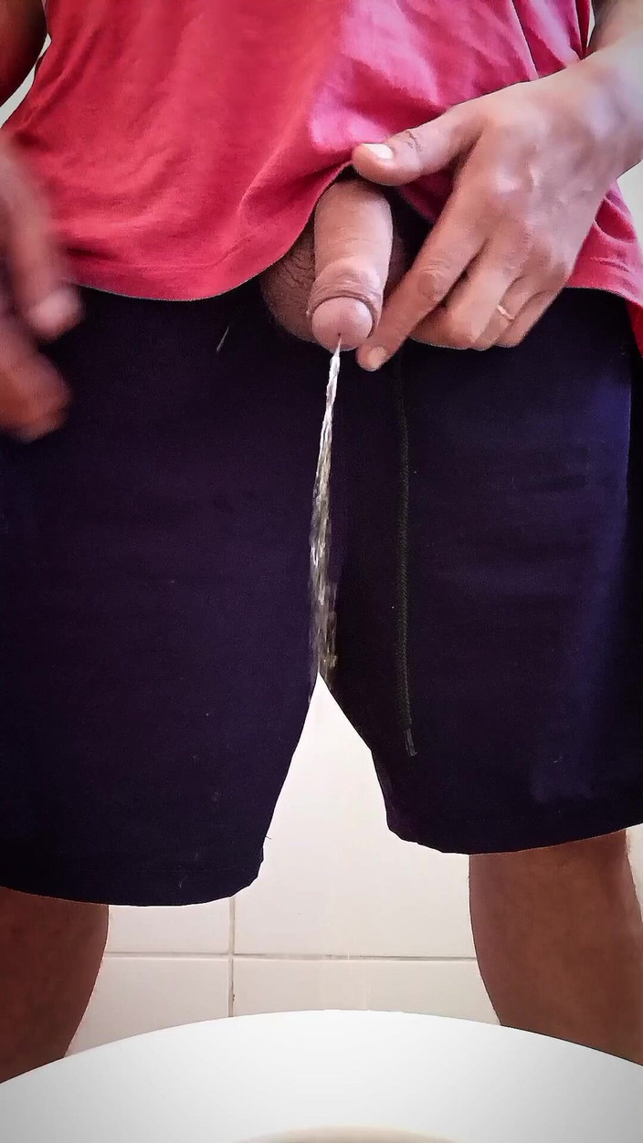 Feets Macho Latino: Jag tömmer min kuk och låter en massa försperma saft