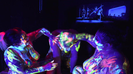 MattyFacial: Cheyenne, Hannah and Matty have some UV fun