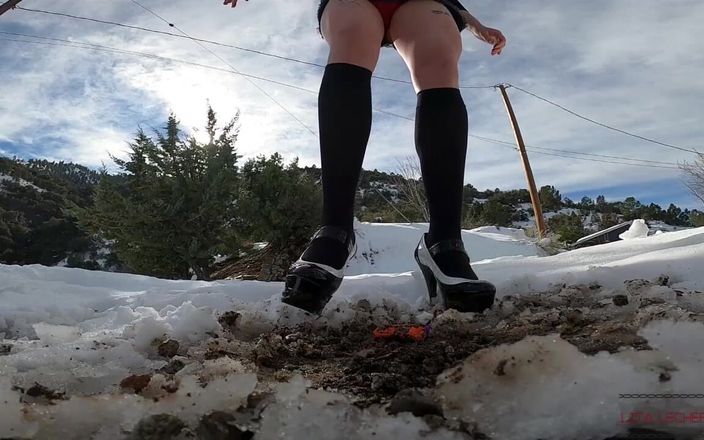 Lita Lecherous: Giantess Crushes Cars in the Snow