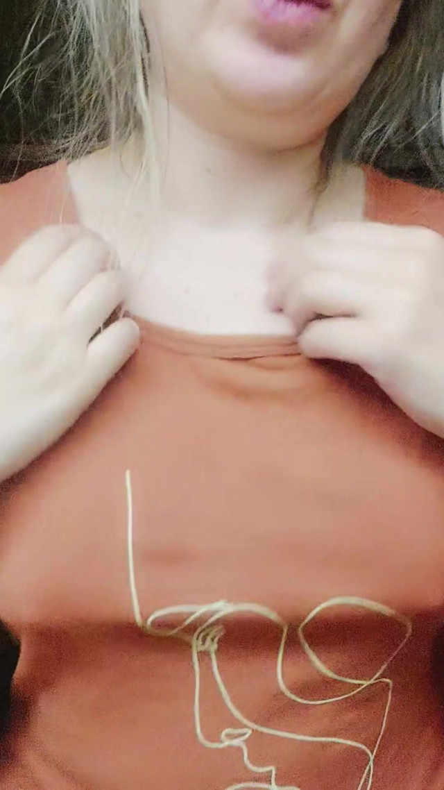 MILF... (Nicolette)
