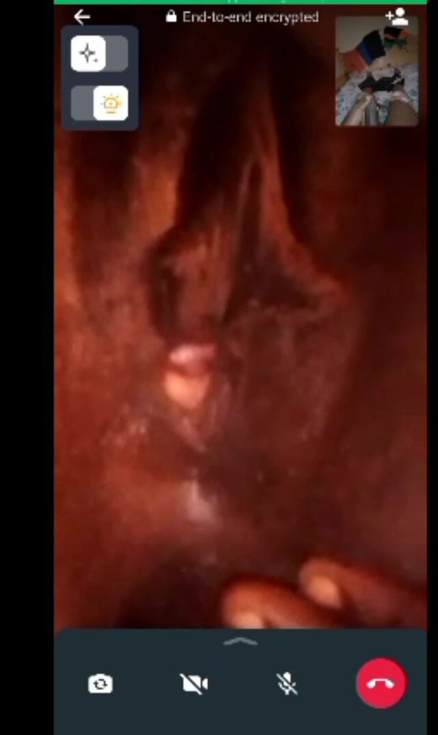 Me and my new slut: साँवली महिला के साथ आपसी हस्तमैथुन, मैं गोरी महिला की तलाश में हूं, कृपया सदस्यता लें