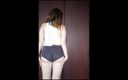 Eliza White: Culo amatoriale spalancamento prova con dei sexy pantaloncini sportivi senza...