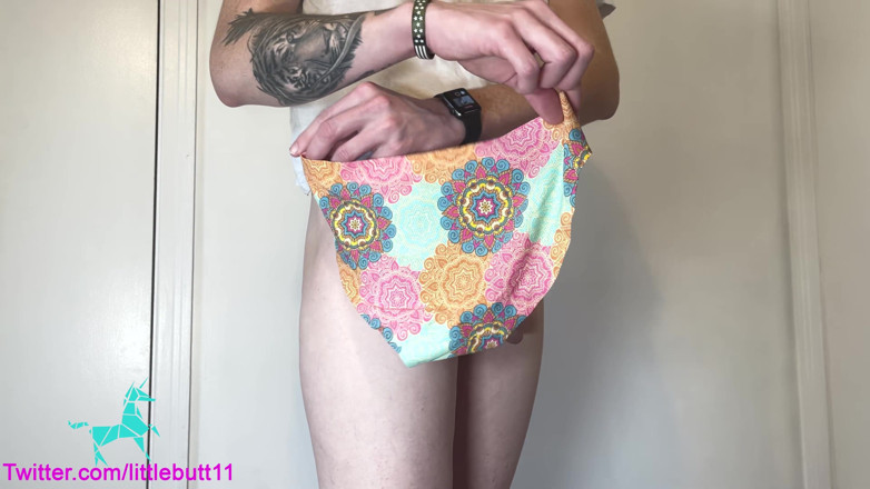 Little Butt: Femboy kalhotky s kulatým zadkem zkuste na zátahu