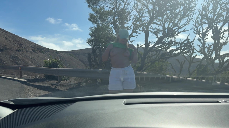 Emma Voyeur: Heißes Mädchen Zeigt Natürliche Titten in Der Öffentlichkeit, Zusammenstellung