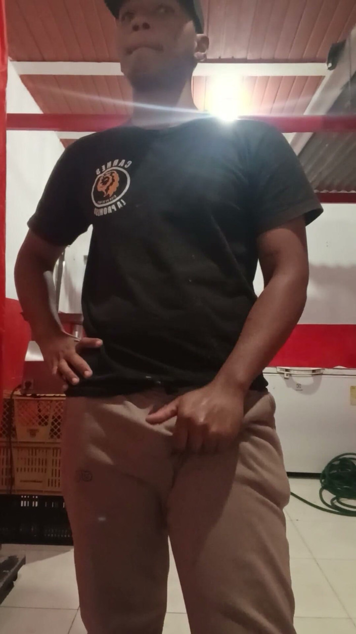 SANTIXXX19CM: Perverted Butcher with a Big Dick Jerks off at Work