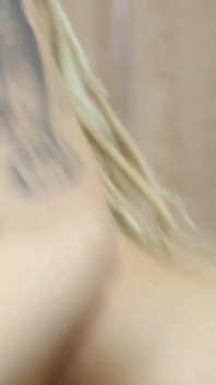 Elle b - nudità a tarda notte